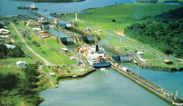 #4 El canal de Panamá