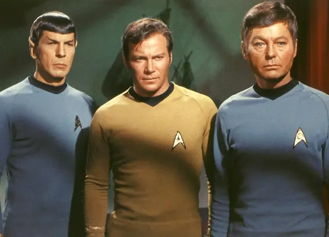 tríadas de ficción