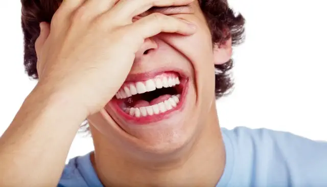 risa dia de los inocentes