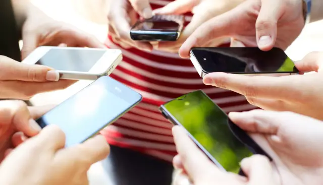 adiccion smartphone telefono celular dependencia