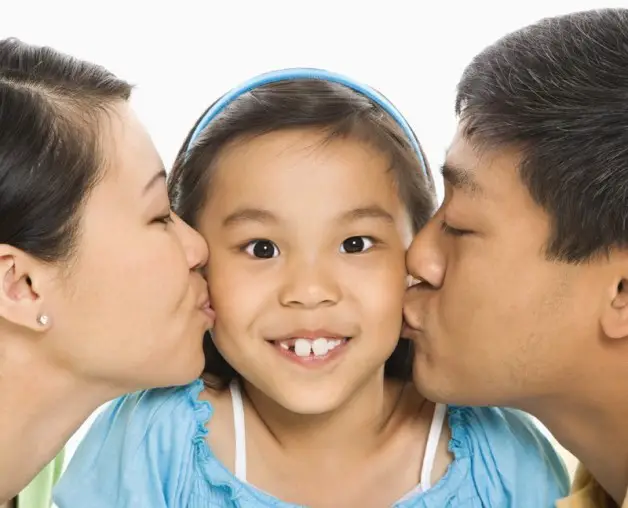 Padres inculcan valores La importancia de inculcar valores a los niños desde pequeños