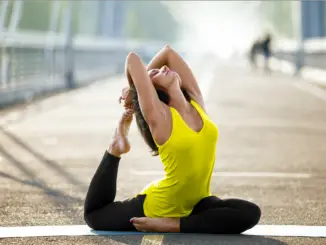 omienzo de una sesión de Yoga