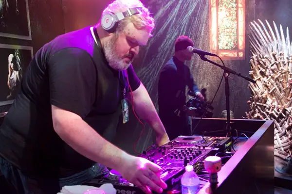 actor que personifica a hodor es dj