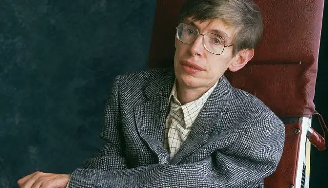 Qué es la ELA, la enfermedad que se hizo famosa por el IceBucketChallenge 1 El científico Stephen Hawking sufre de ELA