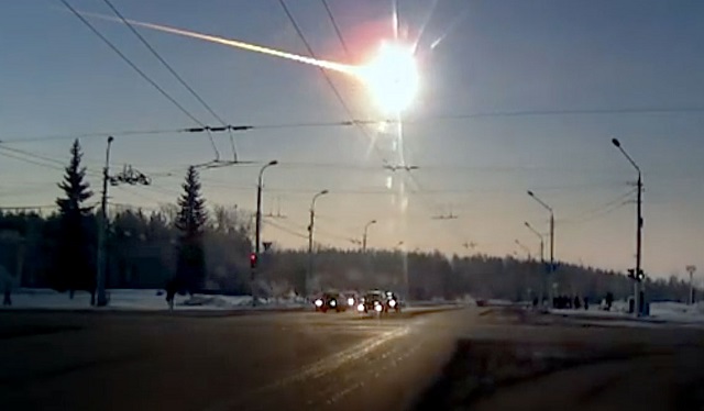 meteoro que explotó sobre Chelyabinsk, Rusia