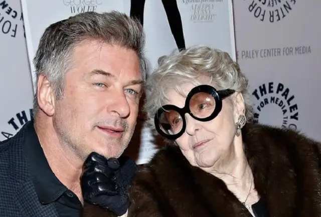 Alec-Baldwin (izq) y Elaine Stritch (der)