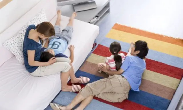 Cinco excelentes trucos de decoración para familias numerosas 1 #3 Utiliza materiales duraderos