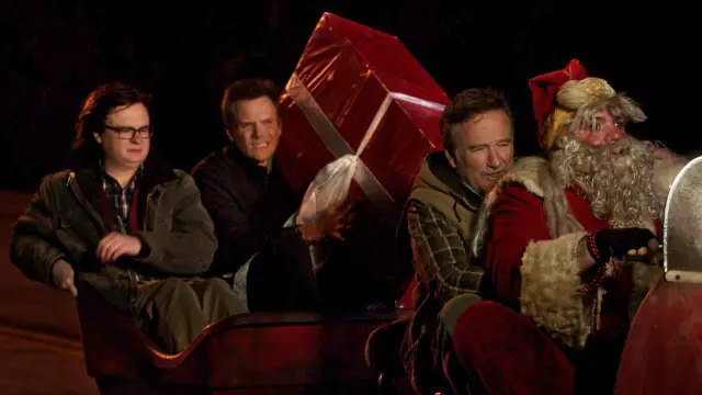 La última película de Robin Williams: “Una fastidiosa y feliz Navidad” 2 Clark Duke - Joel McHale - Robin Williams