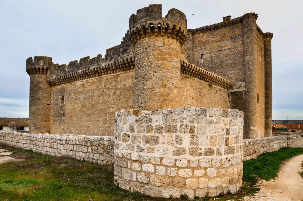 Los mejores castillos de Valladolid 1 Castillo de Villafuerte
