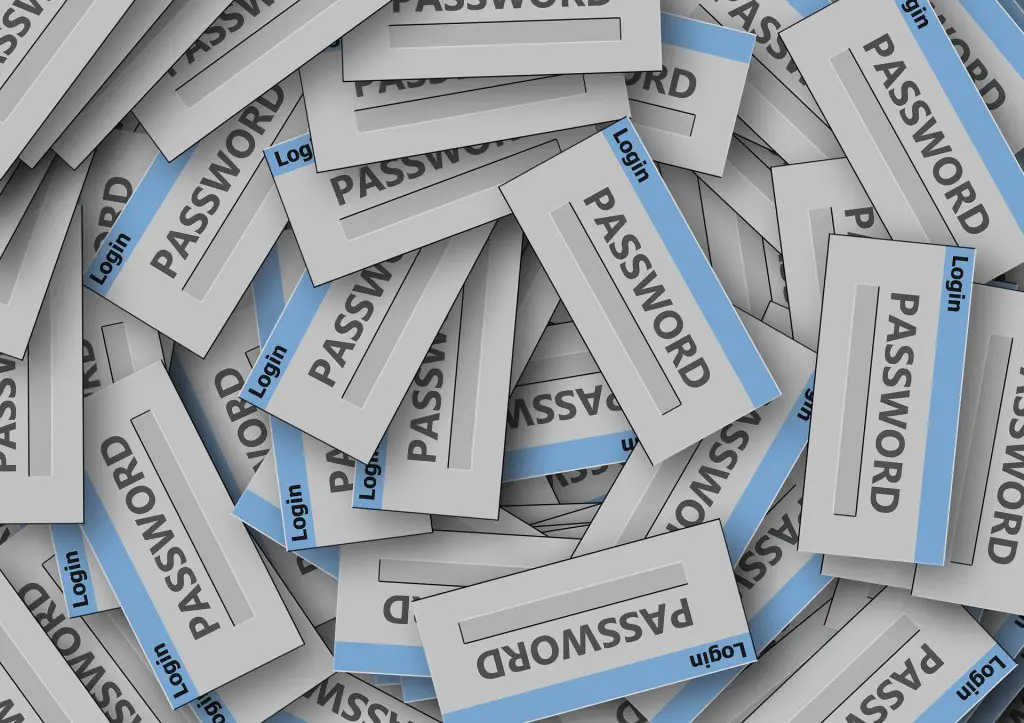 Pequeños consejos para proteger la seguridad de tu ordenador 1 3. Emplea contraseñas seguras