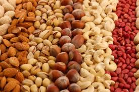 Compartimos algunos beneficios de consumir frutos secos Compartimos algunos beneficios de consumir frutos secos