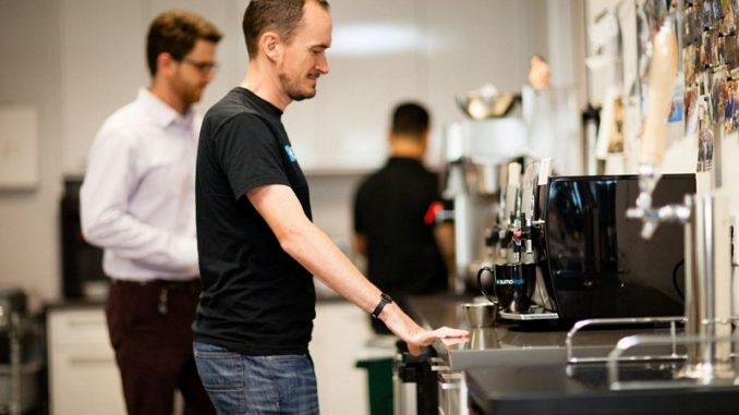 ¿ Qué significa que la máquina del café está en erogación ? ¿ Qué significa que la máquina del café está en erogación ?