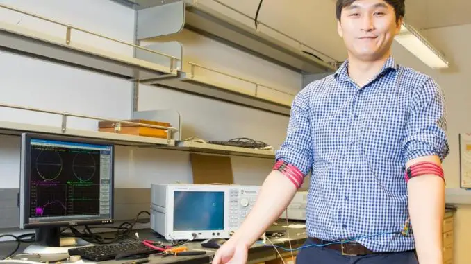 Las nuevas tecnologías inalámbricas que utilizan el cuerpo humano para transmitir información Las nuevas tecnologías inalámbricas que utilizan el cuerpo humano para transmitir información