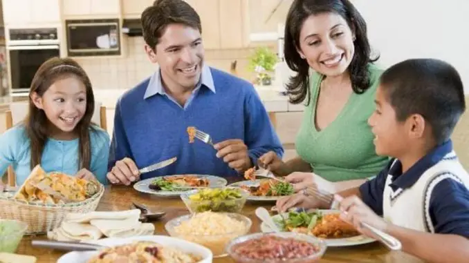 La importancia de comer en familia
