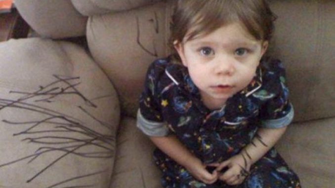 Niños pequeños: trucos para proteger los muebles Niños pequeños: trucos para proteger los muebles