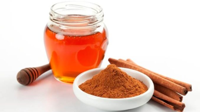 Canela con miel. Algunos de sus más conocidos usos medicinales Canela con miel. Algunos de sus más conocidos usos medicinales