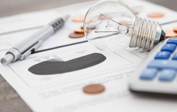Ahorrar luz y gastar menos dinero Ahorrar luz y gastar menos dinero